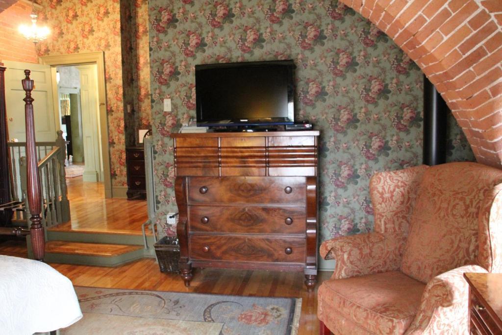 Fairholm Boutique Inns 夏洛特敦 客房 照片