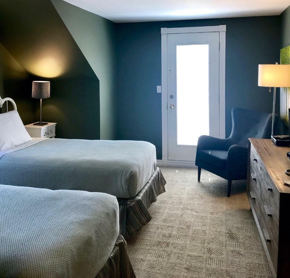Fairholm Boutique Inns 夏洛特敦 外观 照片